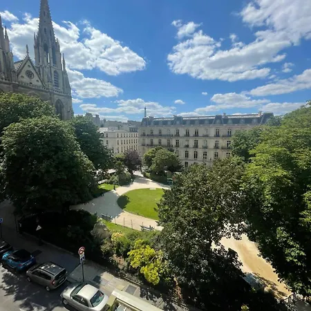 Invalides Appartement *